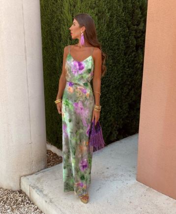 Anahí - Elegante Vestido Con Estampado Y Pañuelo Desmontable