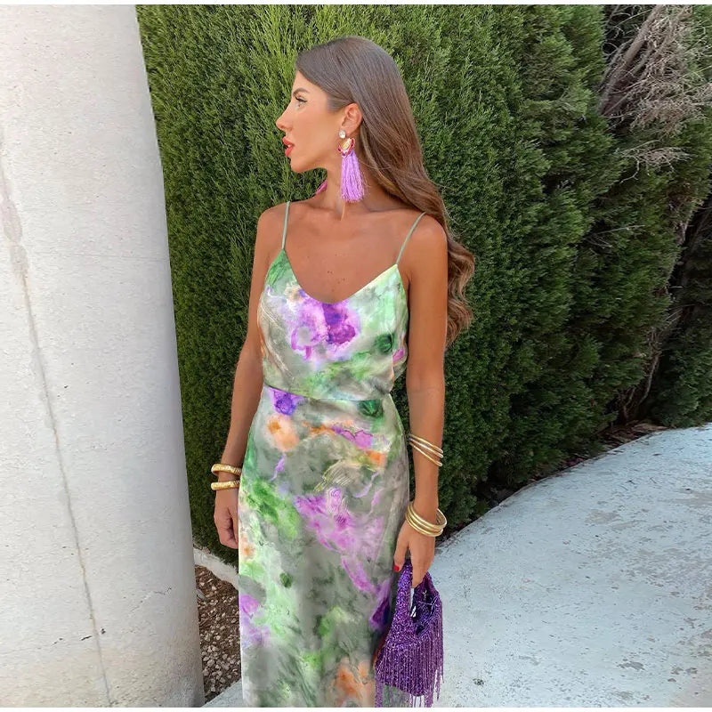 Anahí - Elegante Vestido Con Estampado Y Pañuelo Desmontable