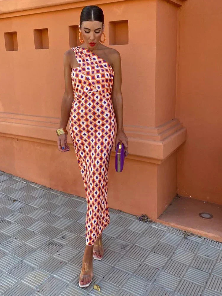 Isabel - Elegante Vestido Con Hombros Diagonales