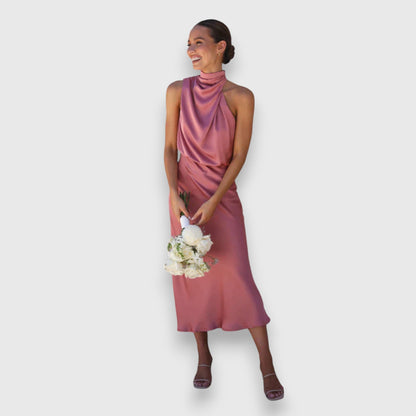 Zenaida – Vestido Midi Atemporal